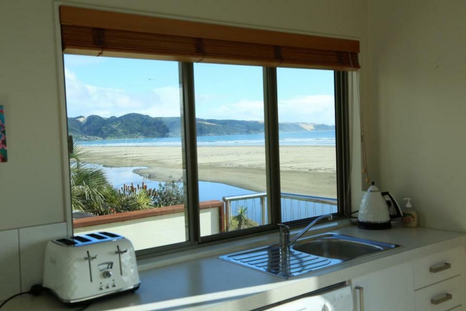 Gems Seaside Lodge Ahipara Ngoại thất bức ảnh